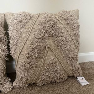 🌷Villa by Classic Home Pillows